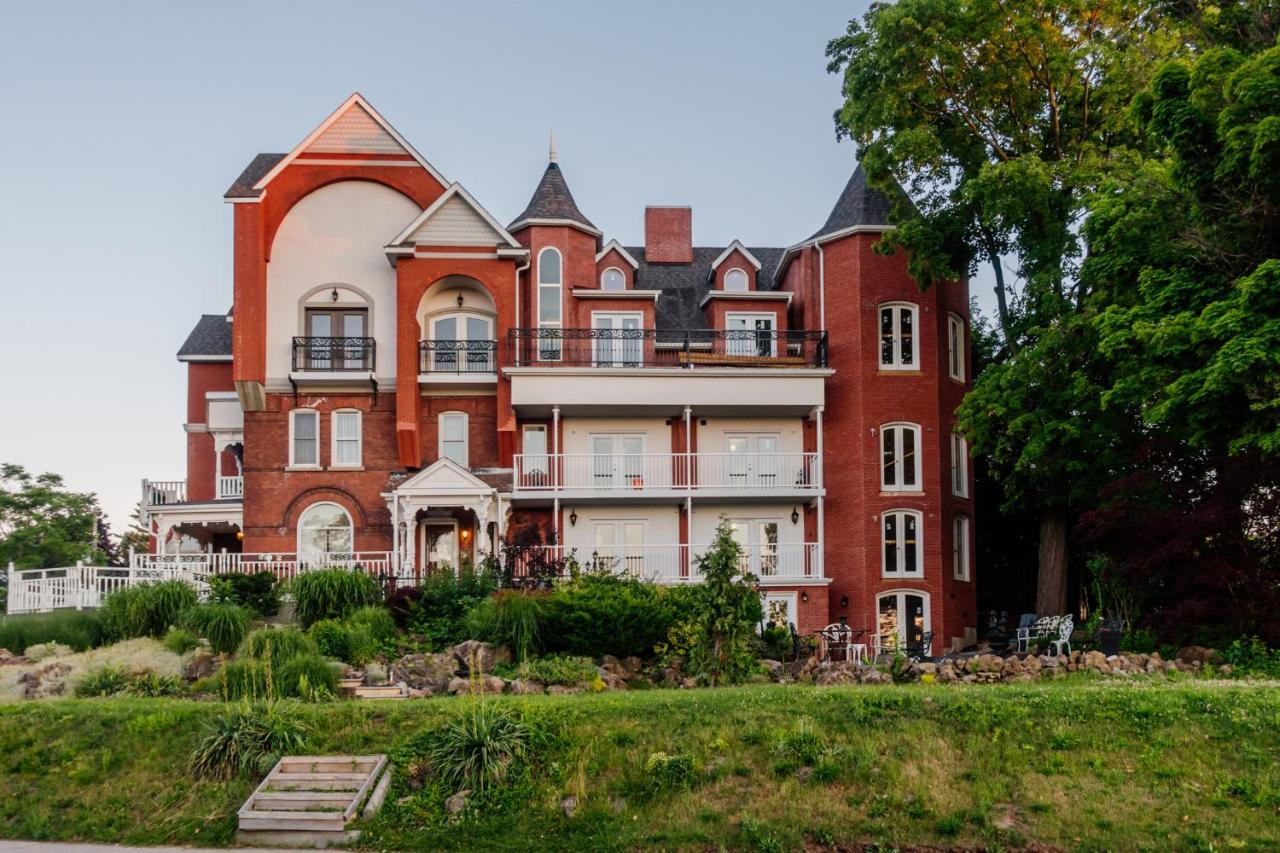 Grandview Boutique Bed & Breakfast 4*
